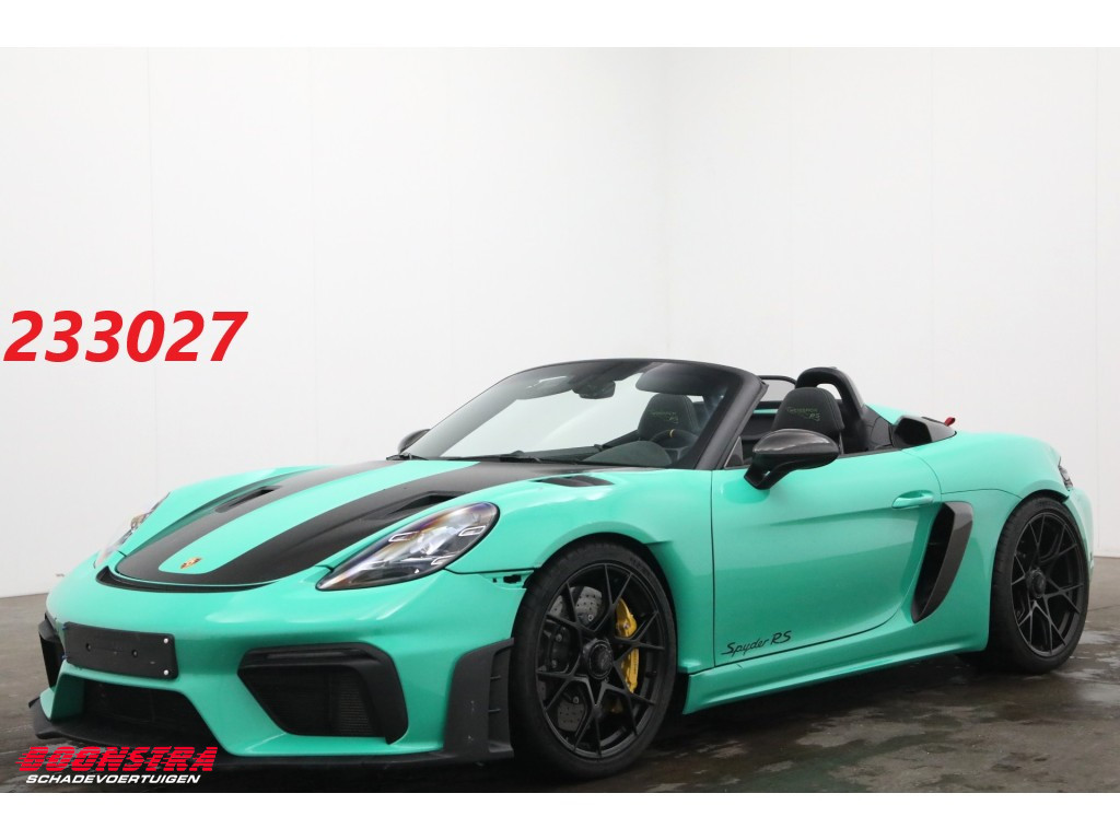 Porsche 718 Spyder RS Weissach PCCB Chrono Lift PTS 227 Lightergreen